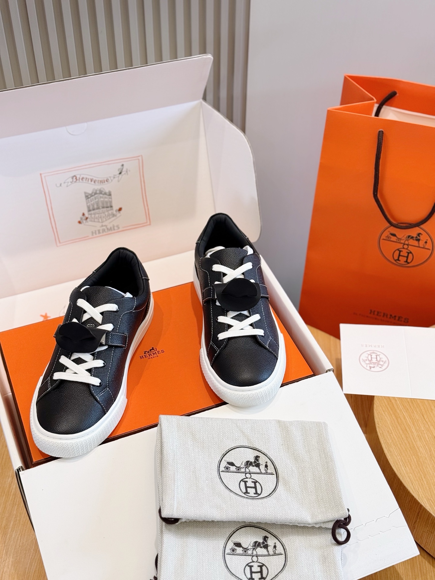 에르메스(Hermes) Freesstyle 프리스타일 스니커즈 신발