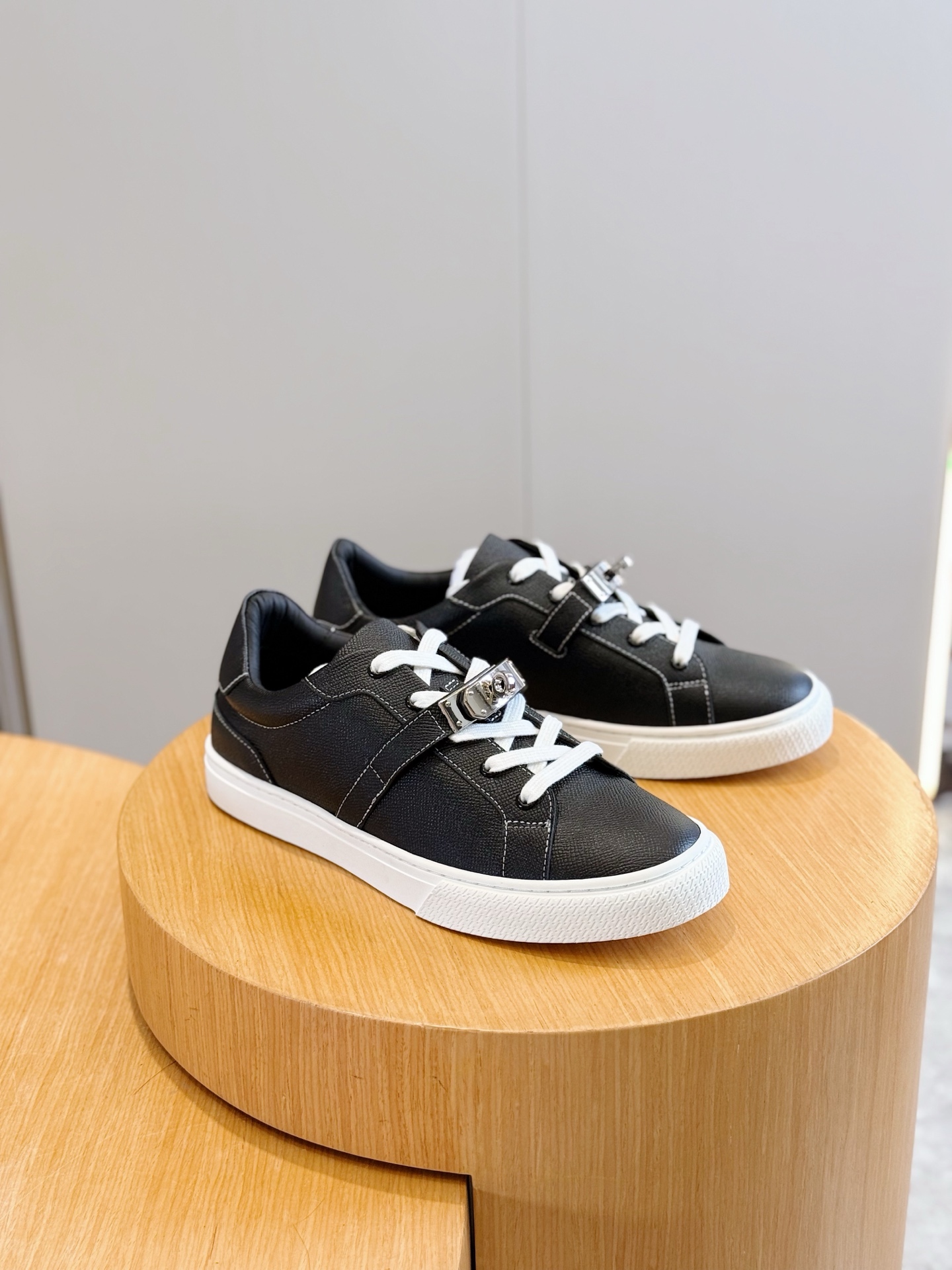 에르메스(Hermes) Freesstyle 프리스타일 스니커즈 신발