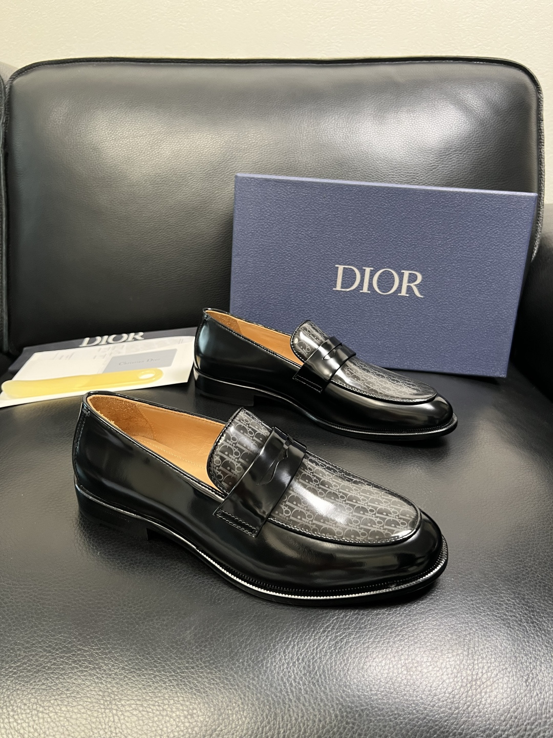 디올(Dior) 프리미엄 이탈리안 카프스킨 레더 슈즈 로퍼 구두 신발