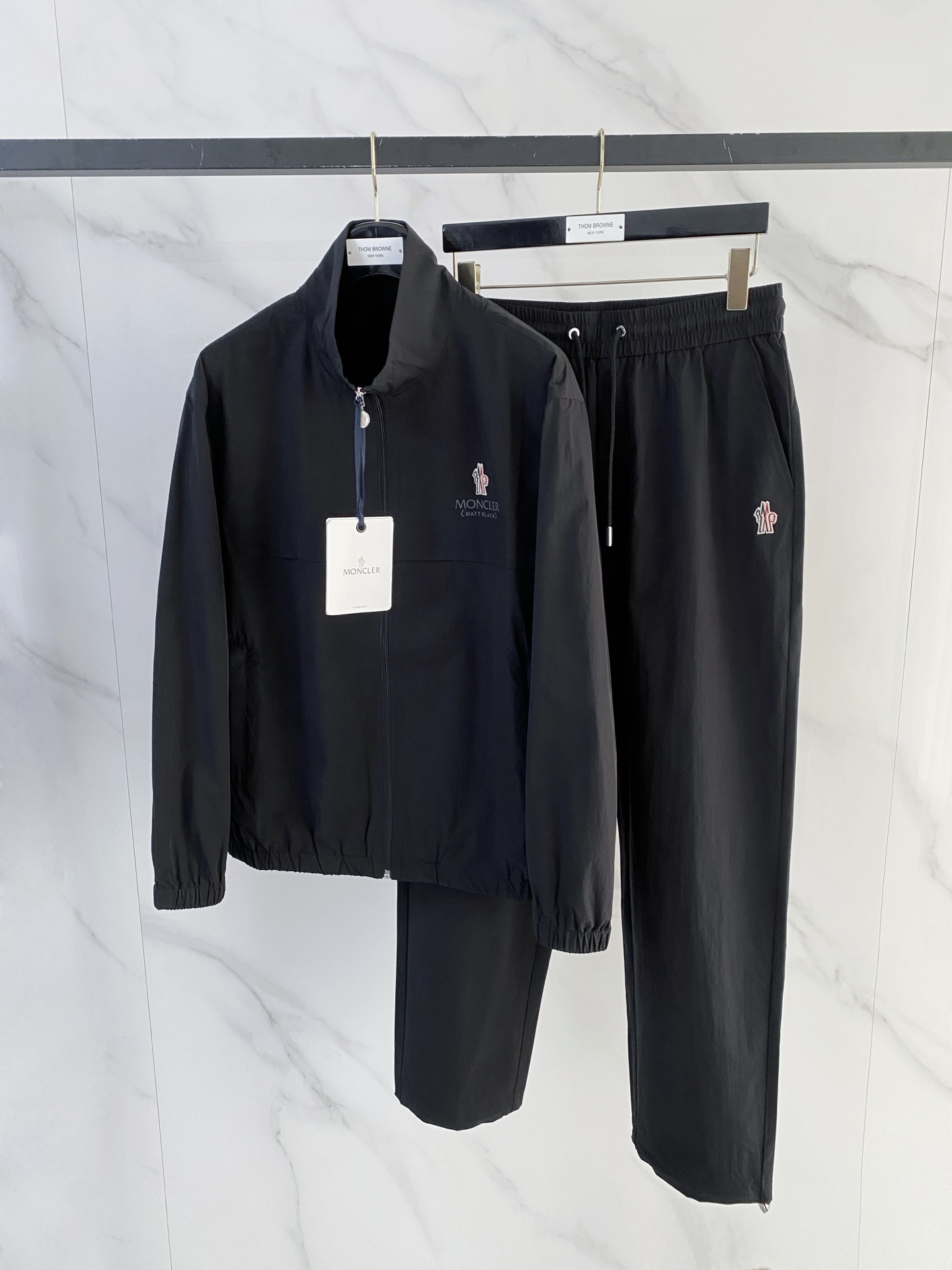 몽클레어 몽클레르(MONCLER) 나일론 바람막이 트레이닝 세트 의류