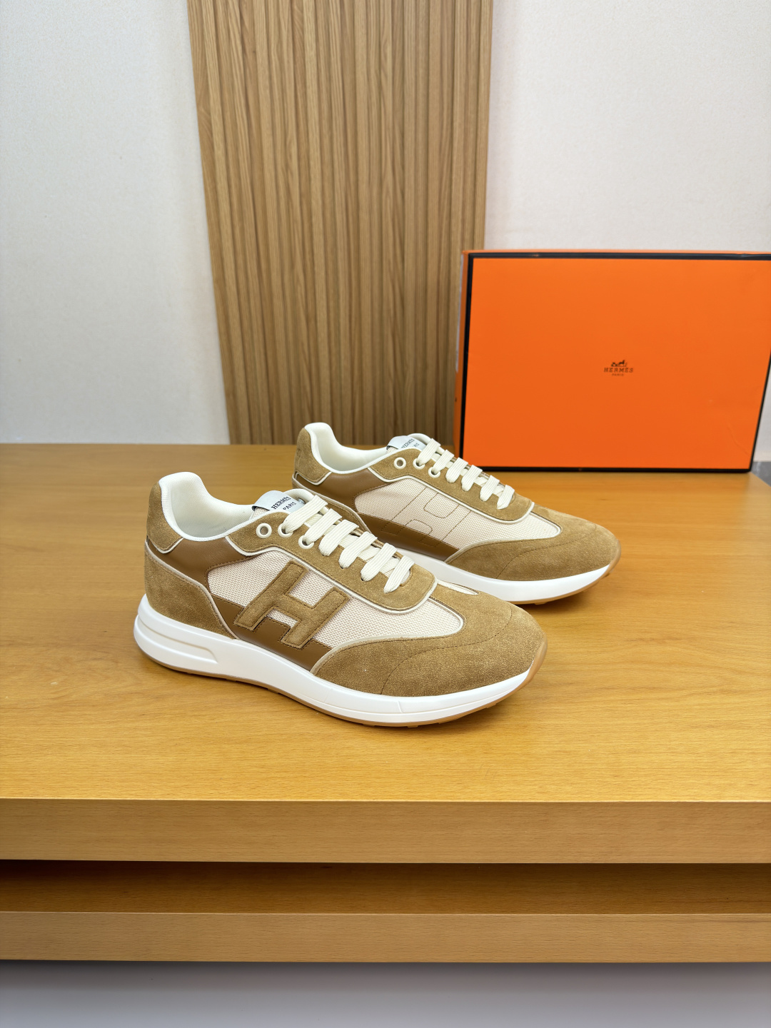 에르메스(Hermes) 나파 & 스웨이드 하이브리드 스니커즈 신발