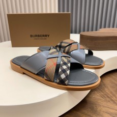 버버리(Burberry) TB 메탈 로고 크로스 레더 샌들 슬리퍼 신발