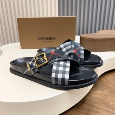 버버리(Burberry) TB 메탈 로고 크로스 레더 샌들 슬리퍼 신발
