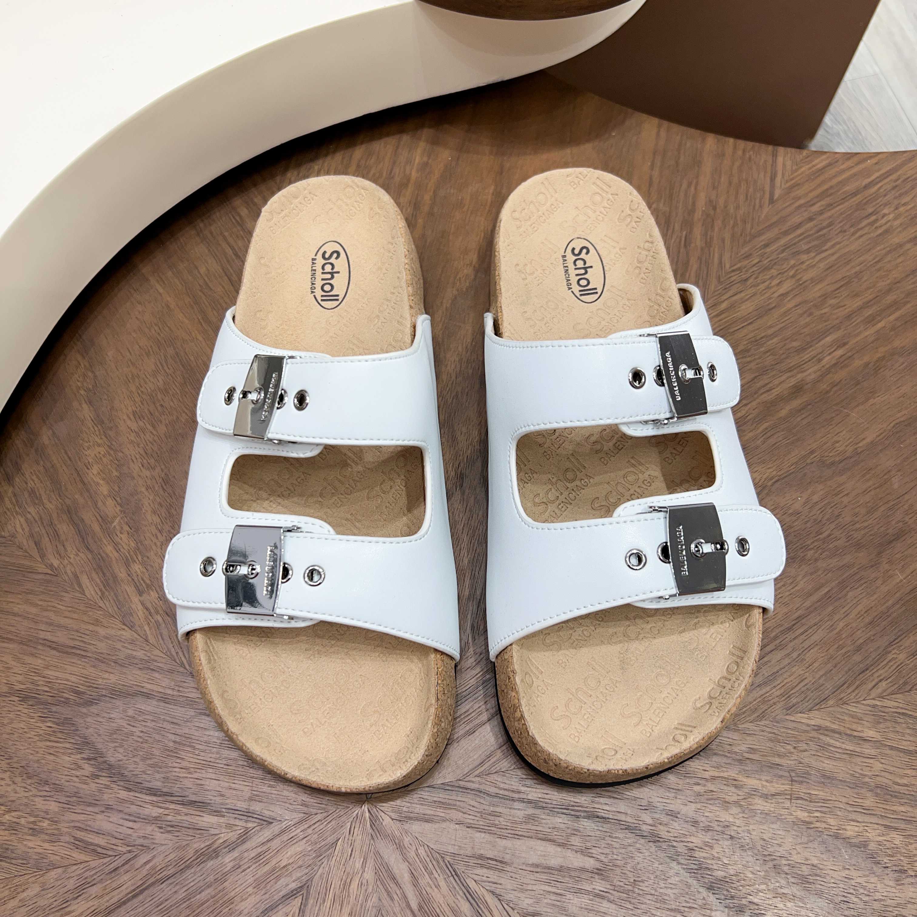 발렌시아가(Balenciaga) 버클 코르크 샌들 슬리퍼 신발