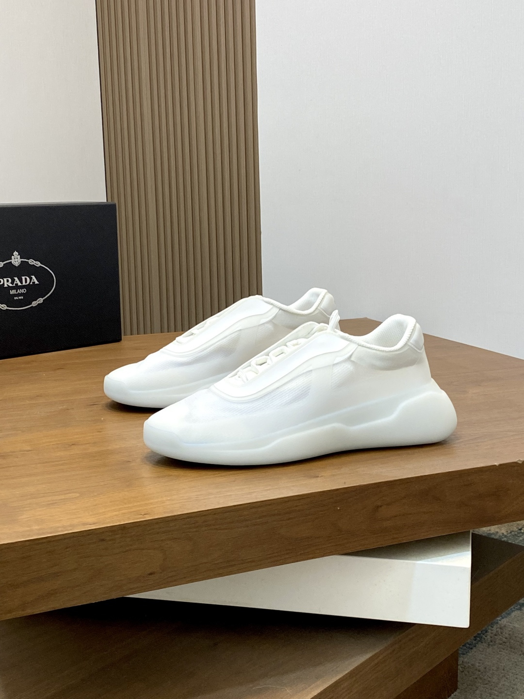 프라다(Prada) 리나일론 & 바이크 테크니컬 스니커즈 신발