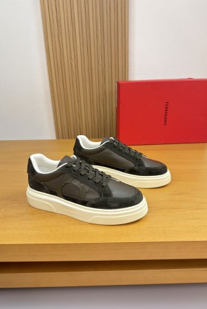 페라가모(Ferragamo) 나파 카프스킨 프리미엄 스니커즈 신발