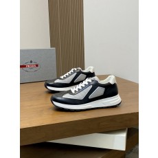 프라다(Prada) 지오메트릭 스티치 콤비 스니커즈 신발