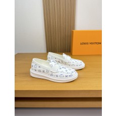 루이비통(LV) 나파 레더 & 모노그램 마크 스티치 스니커즈 슬립온 로퍼 신발