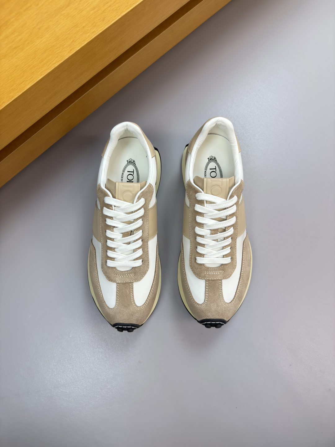 토즈(Tod's) 나파 & 스웨이드 하이테크 스니커즈 신발