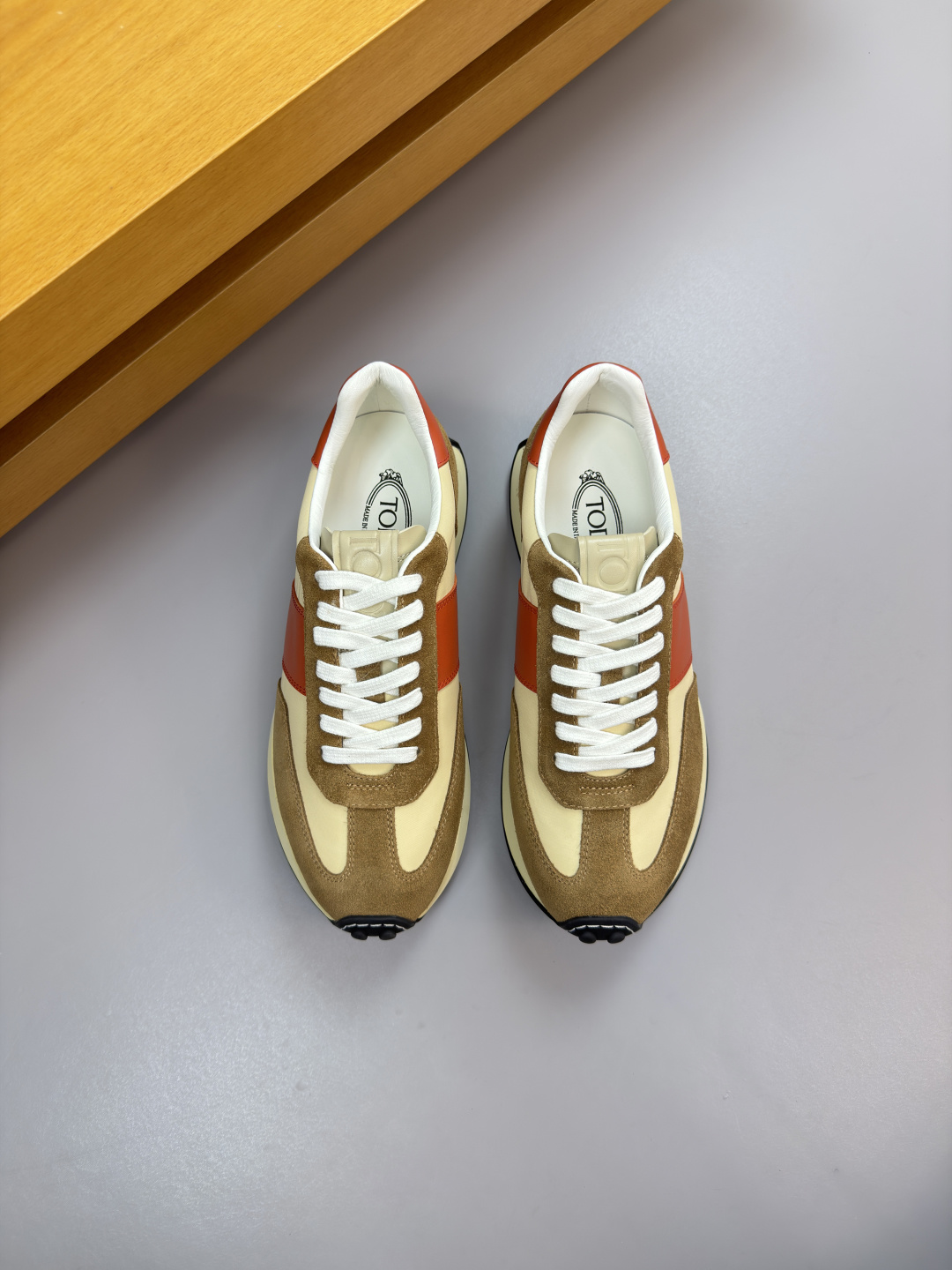 토즈(Tod's) 나파 & 스웨이드 하이테크 스니커즈 신발