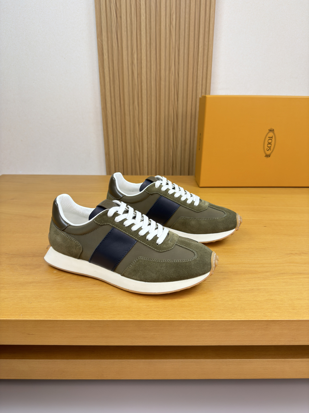 토즈(Tod's) 나파 & 스웨이드 하이테크 스니커즈 신발