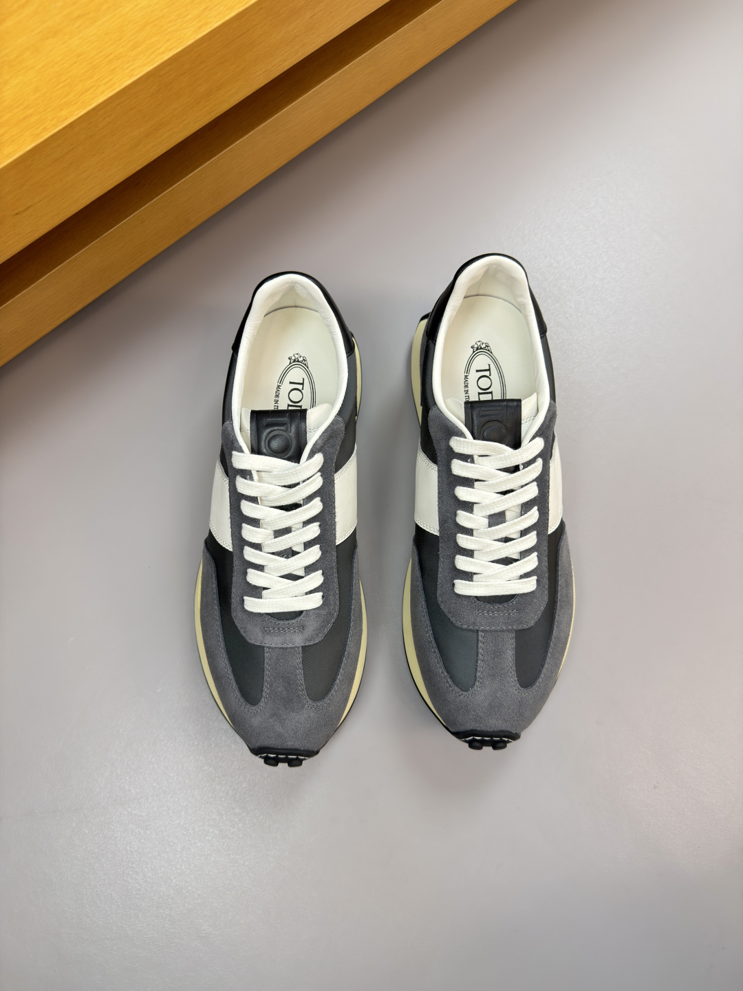 토즈(Tod's) 나파 & 스웨이드 하이테크 스니커즈 신발