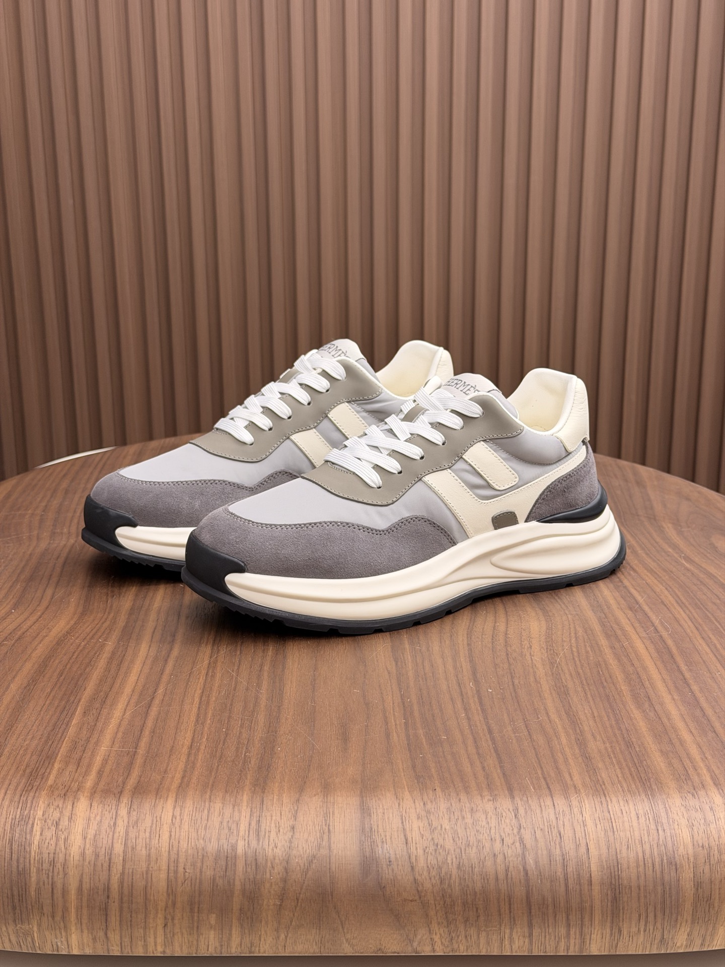 몽클레어 몽클레르(Moncler) 테크니컬 누벅 & 메쉬 믹스 스니커즈 신발