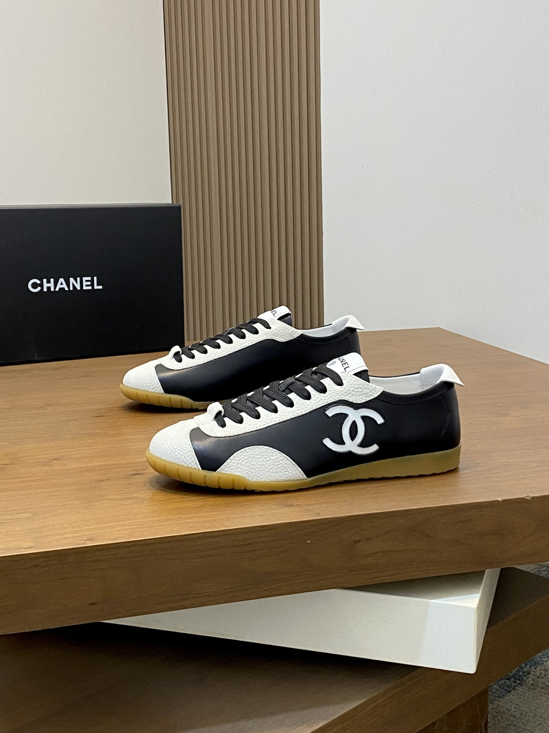 샤넬(Chanel) 리버스 스웨이드 믹스 스니커즈 신발