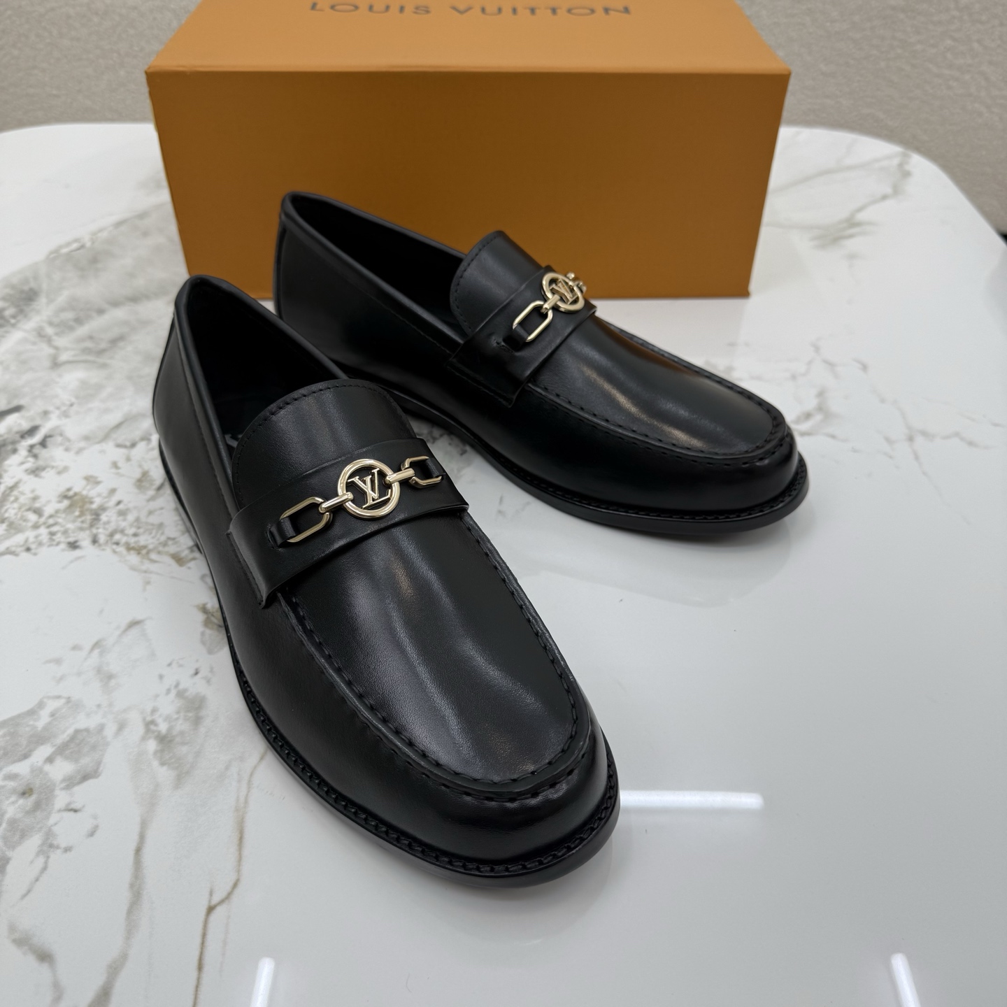 루이비통(LV) 카프스킨 프리미엄 드레스 슈즈 로퍼 구두 신발