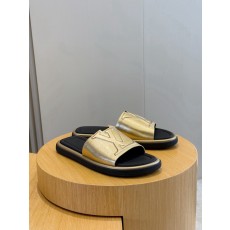 루이비통(LV) 워터프론트(Waterfront) 모노그램 워터프루프 슬리퍼 신발