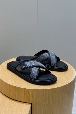 루이비통(LV) 워터프론트(Waterfront) 모노그램 워터프루프 슬리퍼 신발