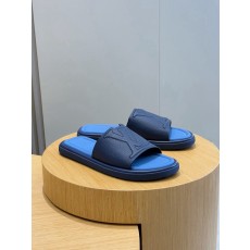 루이비통(LV) 워터프론트(Waterfront) 모노그램 워터프루프 슬리퍼 신발