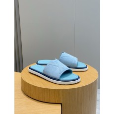 루이비통(LV) 워터프론트(Waterfront) 모노그램 워터프루프 슬리퍼 신발