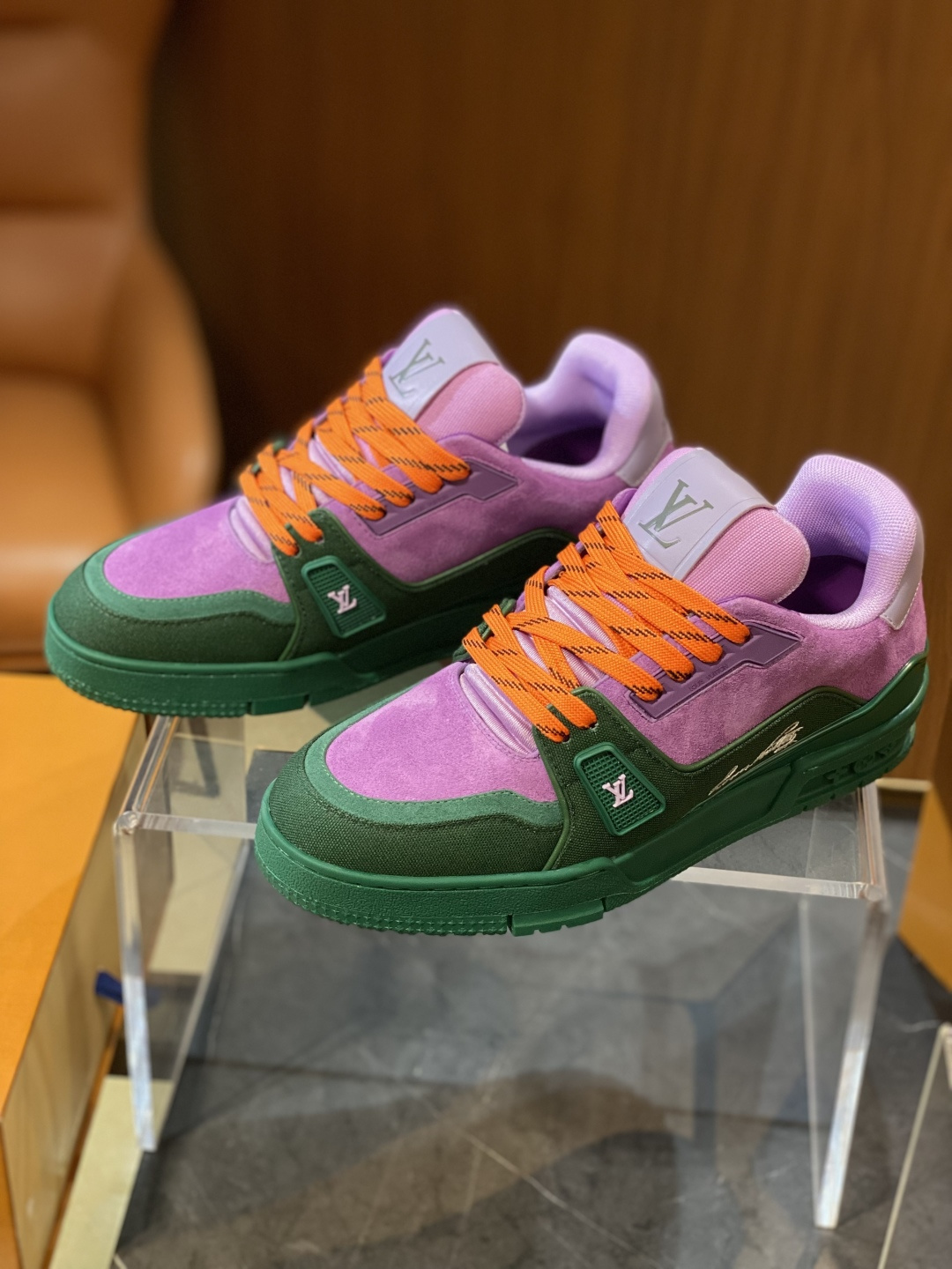 루이비통(LV) 트레이너(Trainer) 스웨이드 콤비 하이크 스니커즈 신발