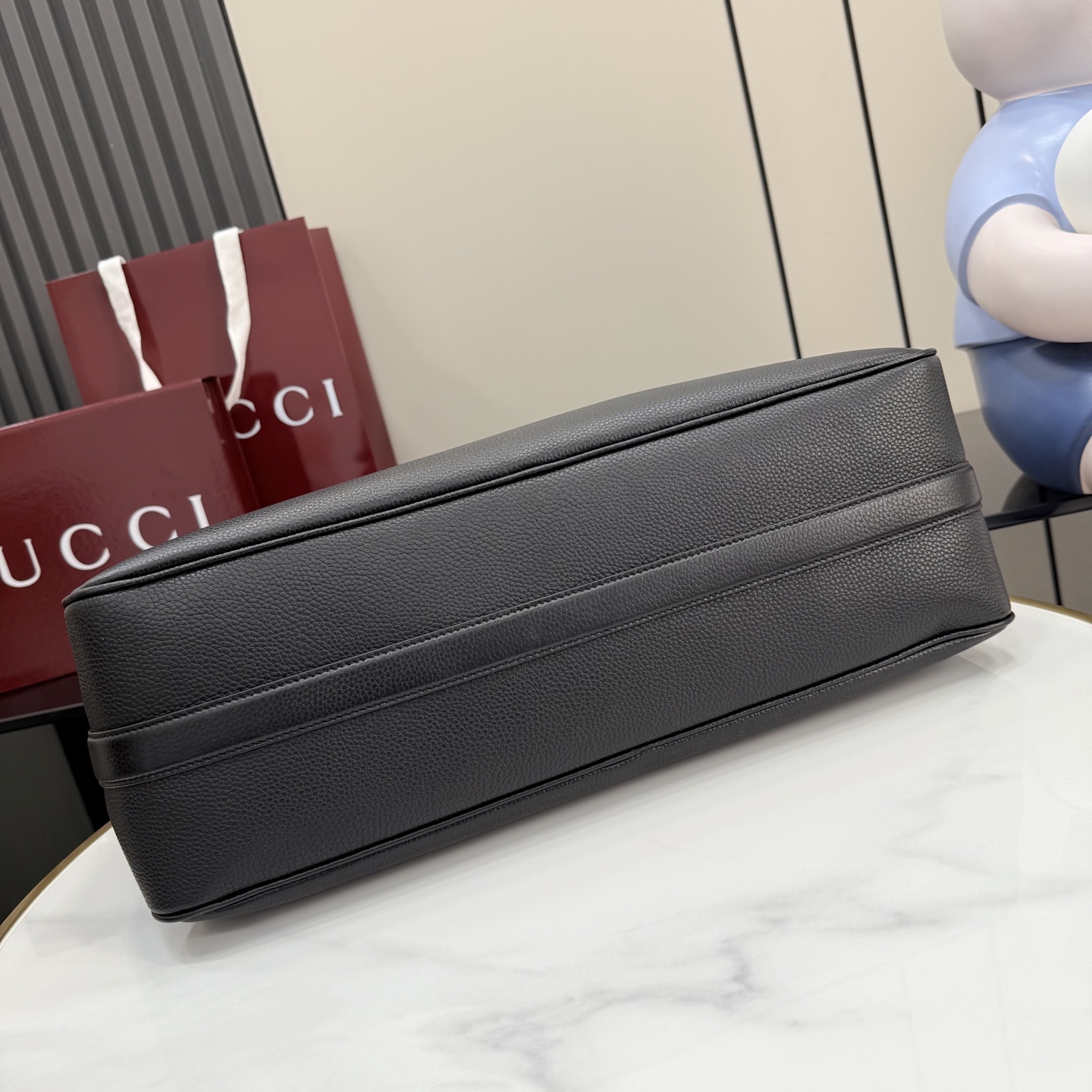 구찌(Gucci) 하프 홀스빗(Half Horsebit) 블랙 그레인 레더 크로스백 가방