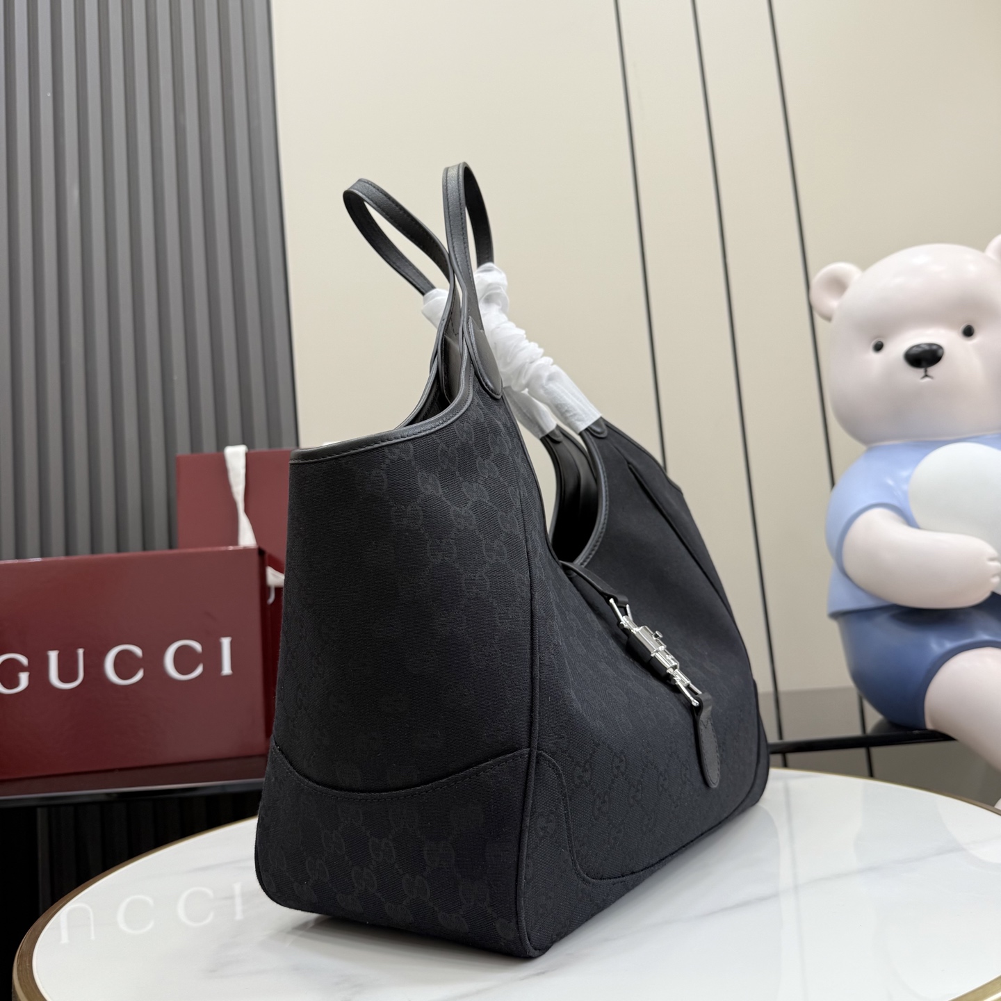 구찌(Gucci) 마켓 인스파이어드 블랙 GG 캔버스 토트백 가방 라지