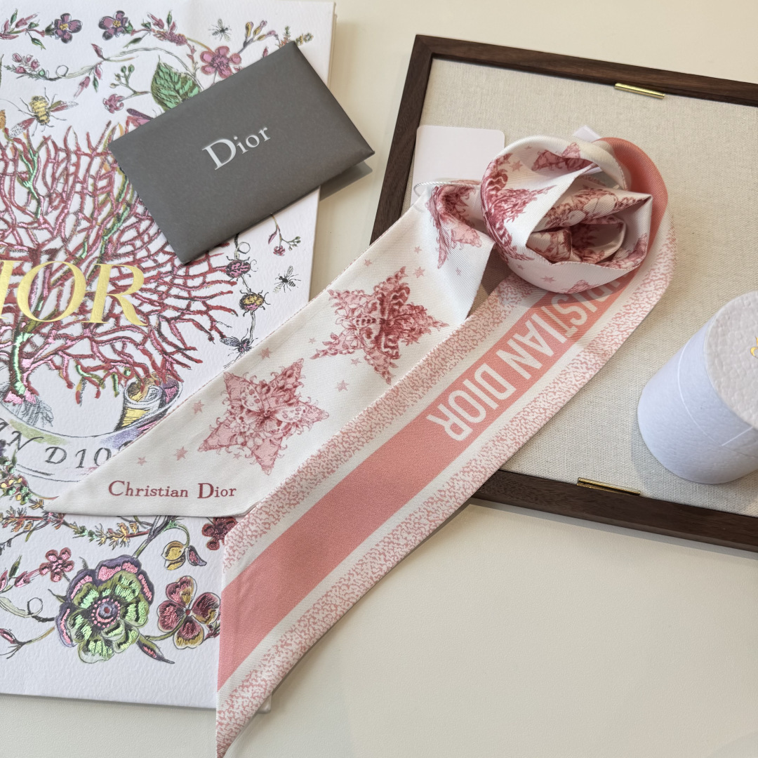 디올(DIOR) 스타 패턴 트윌리 실크 스카프 목도리 스카프