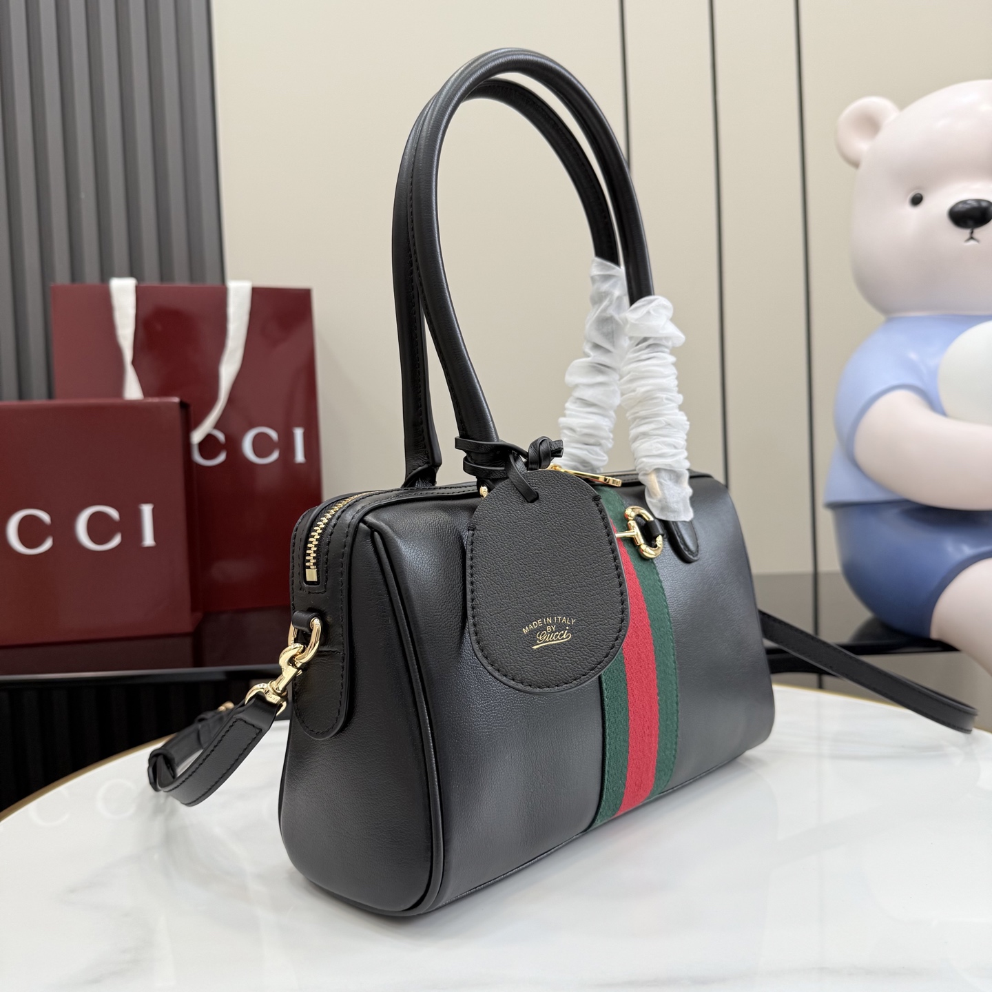 구찌(Gucci) 보르세토(Borsetto) 블랙 레더 핸드백 가방