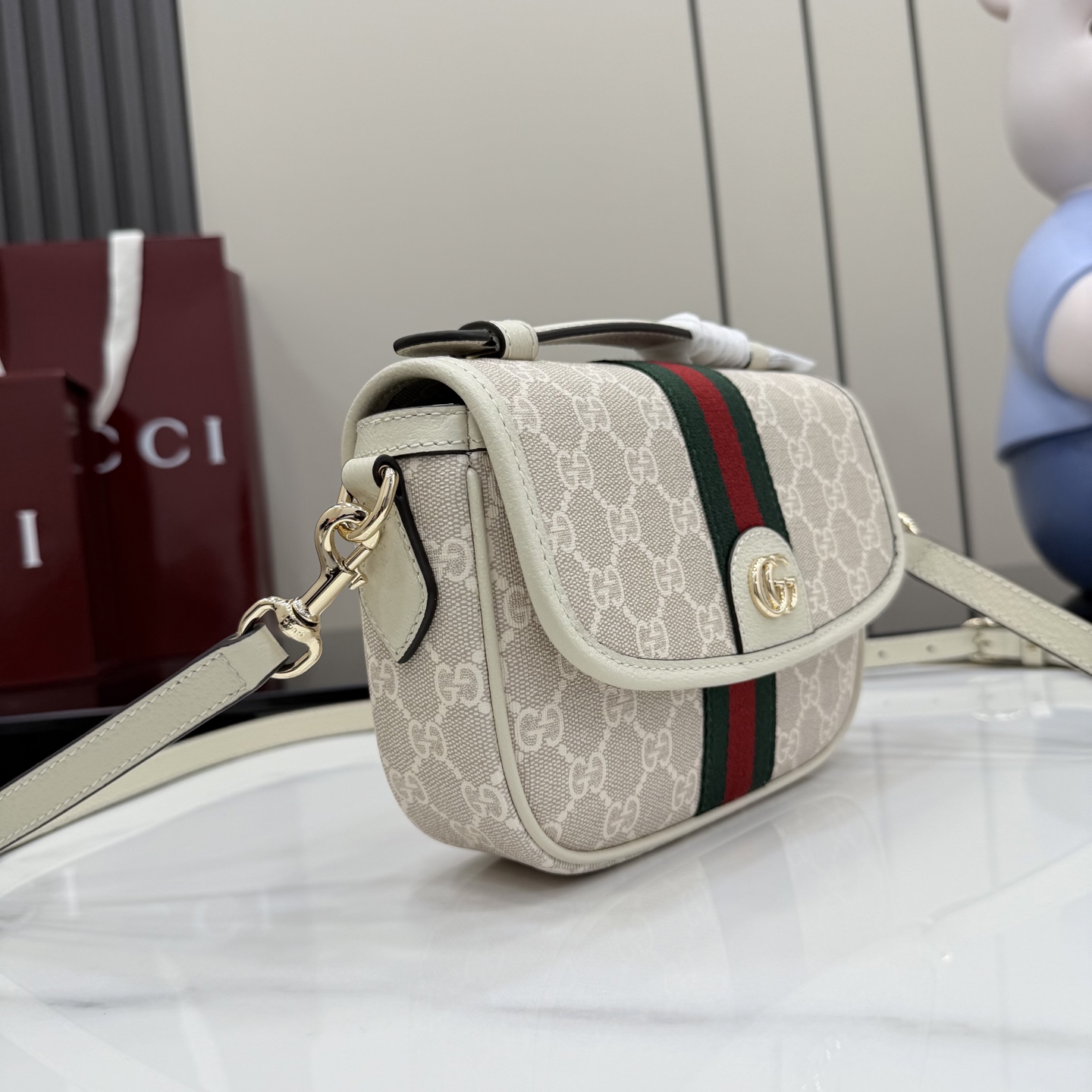 구찌(Gucci) 오피디아(Ophidia) 베이지 & 화이트 GG 핸드백 가방 미니