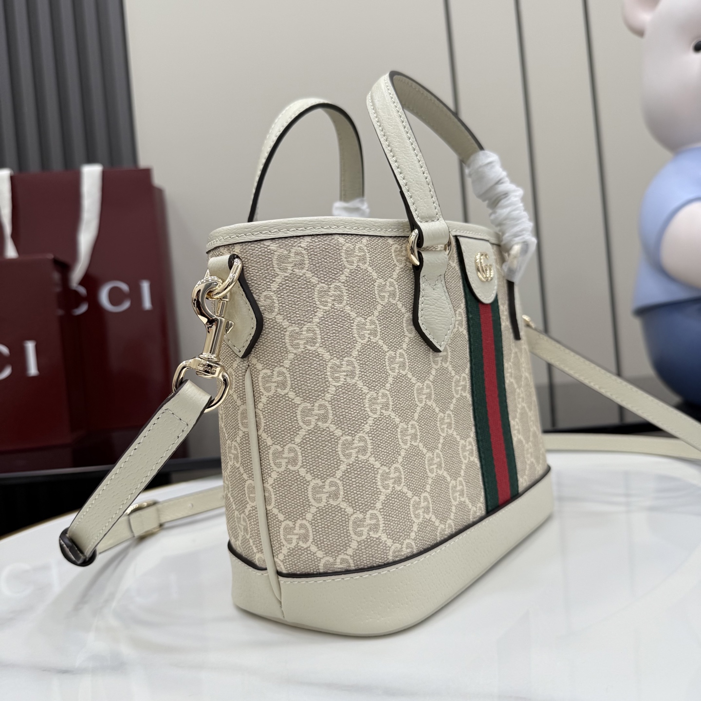 구찌(Gucci) 오피디아(Ophidia) 베이지 & 화이트 GG 토트백 가방 미니