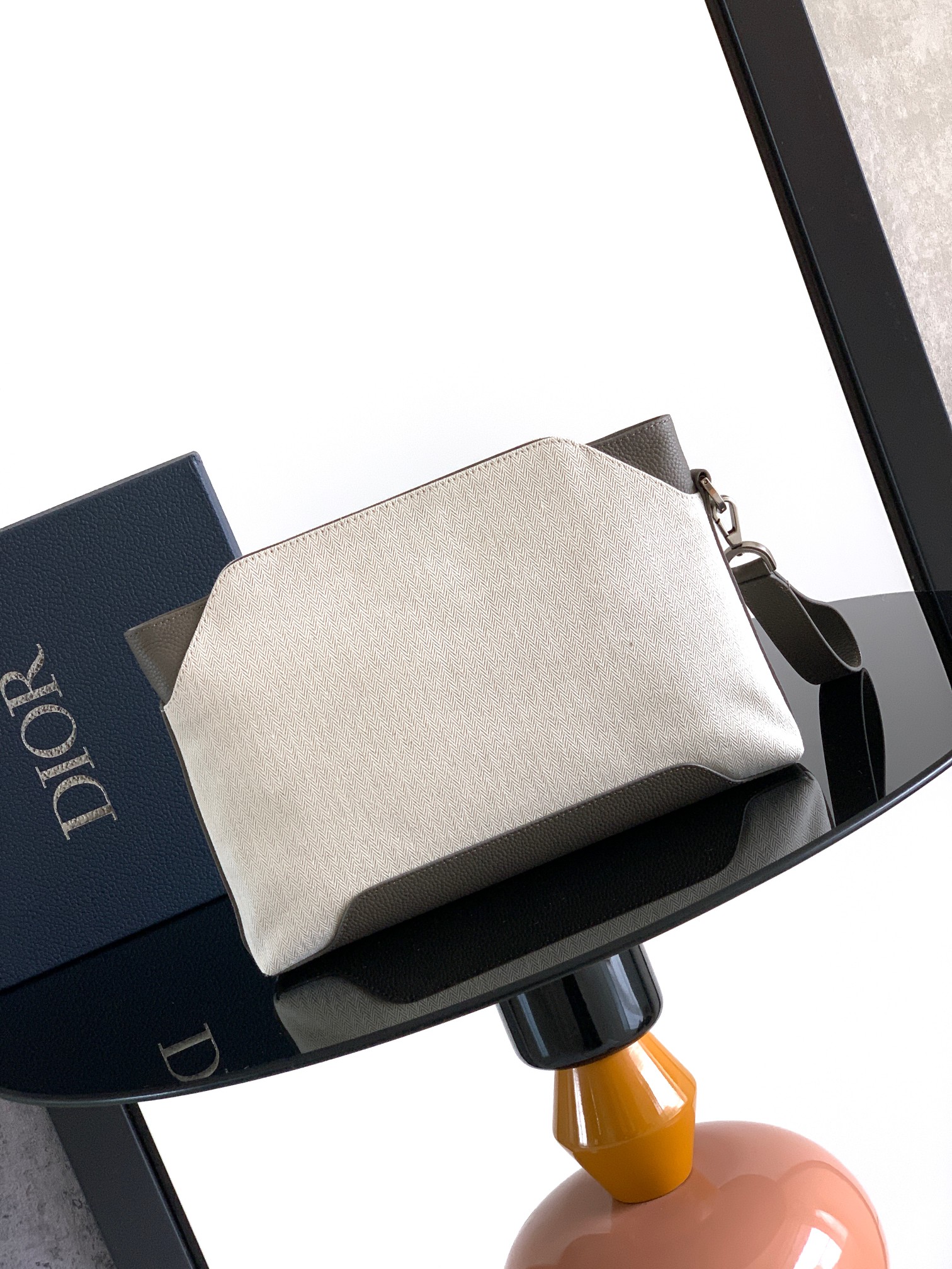 디올(Dior) 노르망디(Normandie) A5 트라이앵글 클러치백 가방