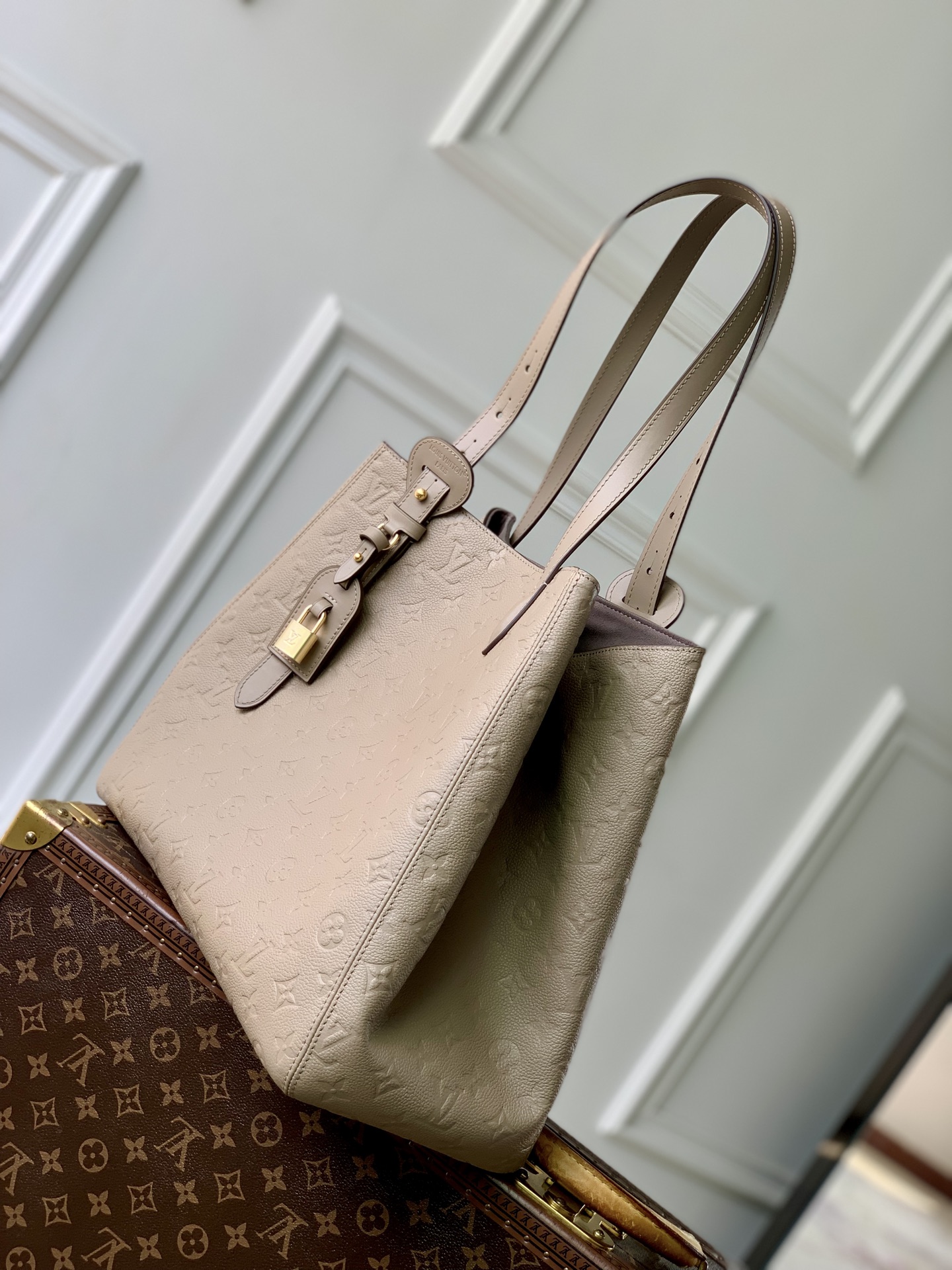 루이비통(Louis Vuitton) LV 올 인 원(All In One) MM - 그레이 가방