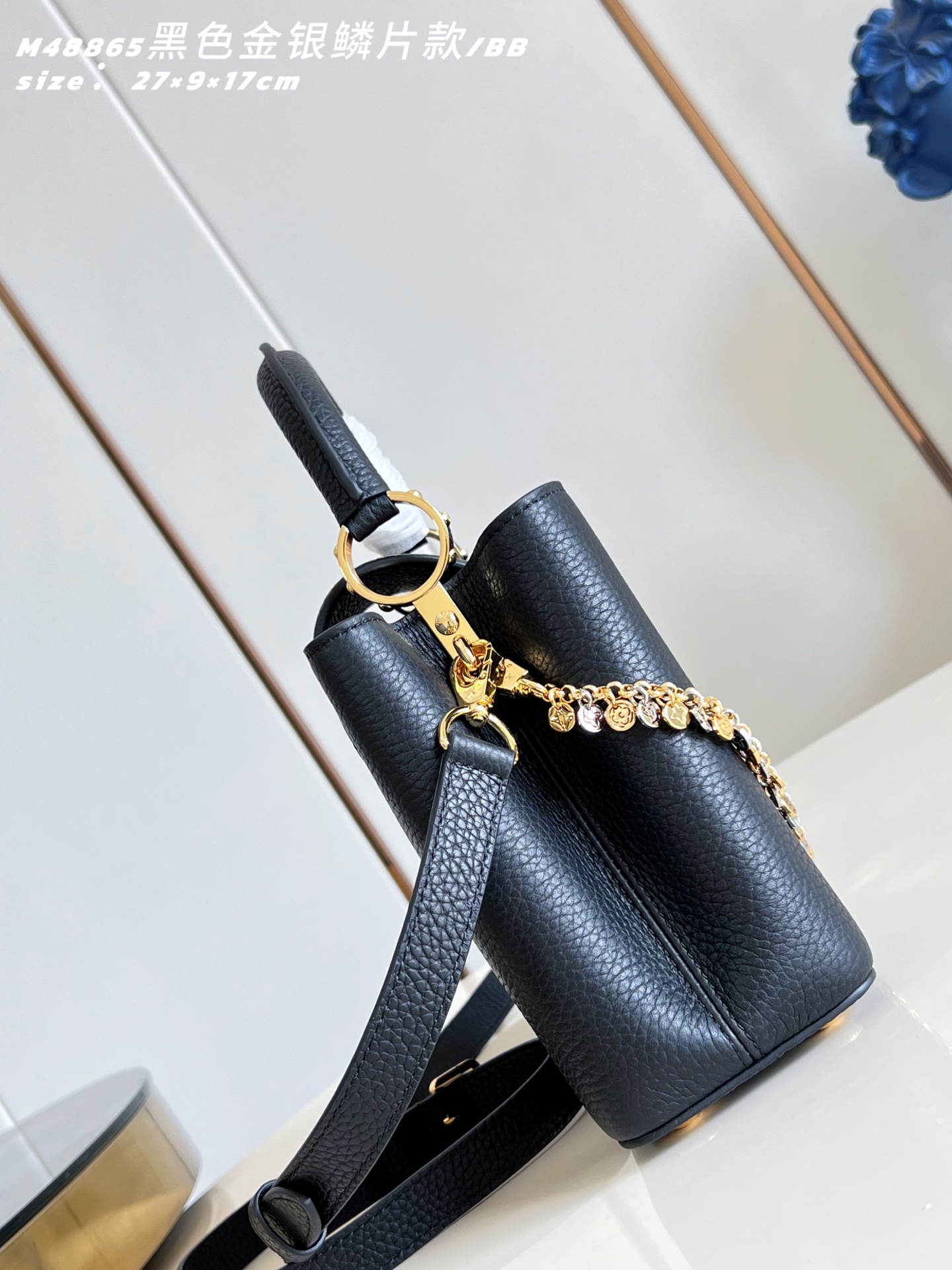 루이비통(Louis Vuitton) LV 카퓌신 Capucines BB 토트백 숄더백 가방 - 블랙 골드&실버 스팽글