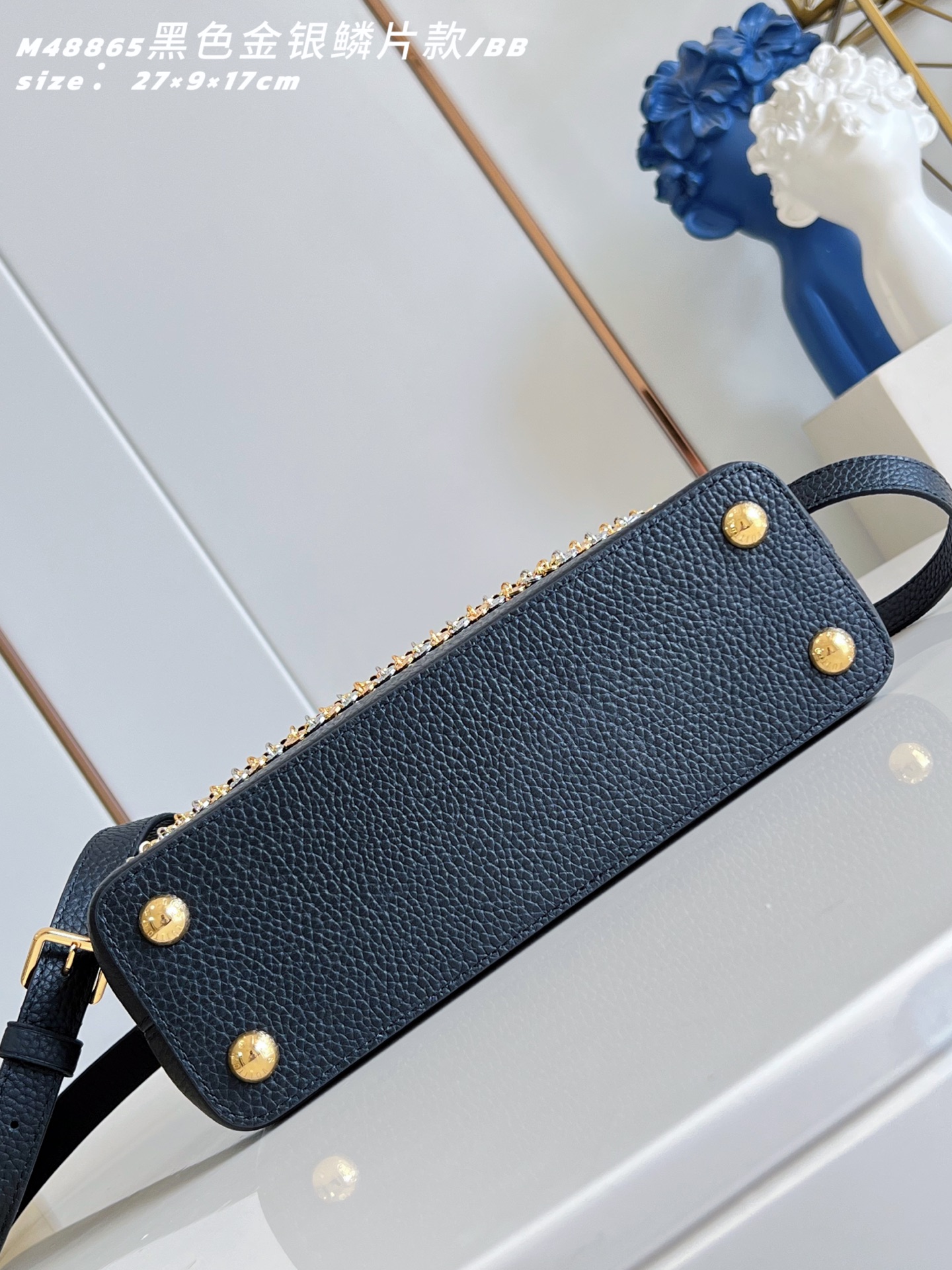 루이비통(Louis Vuitton) LV 카퓌신 Capucines BB 토트백 숄더백 가방 - 블랙 골드&실버 스팽글