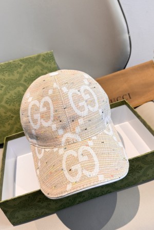 구찌(GUCCI) 더블 GG 로고 볼캡 모자