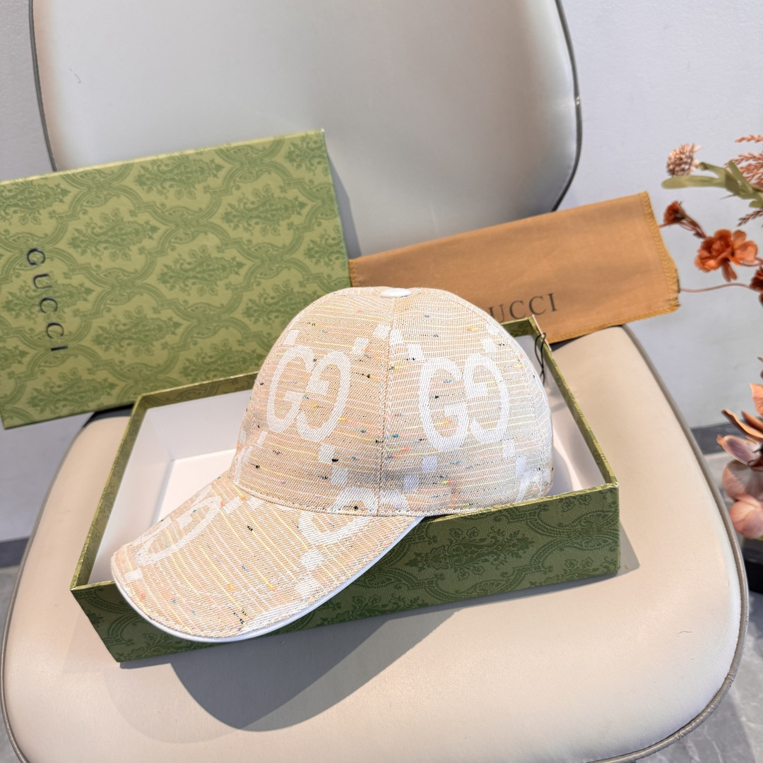구찌(GUCCI) 더블 GG 로고 볼캡 모자