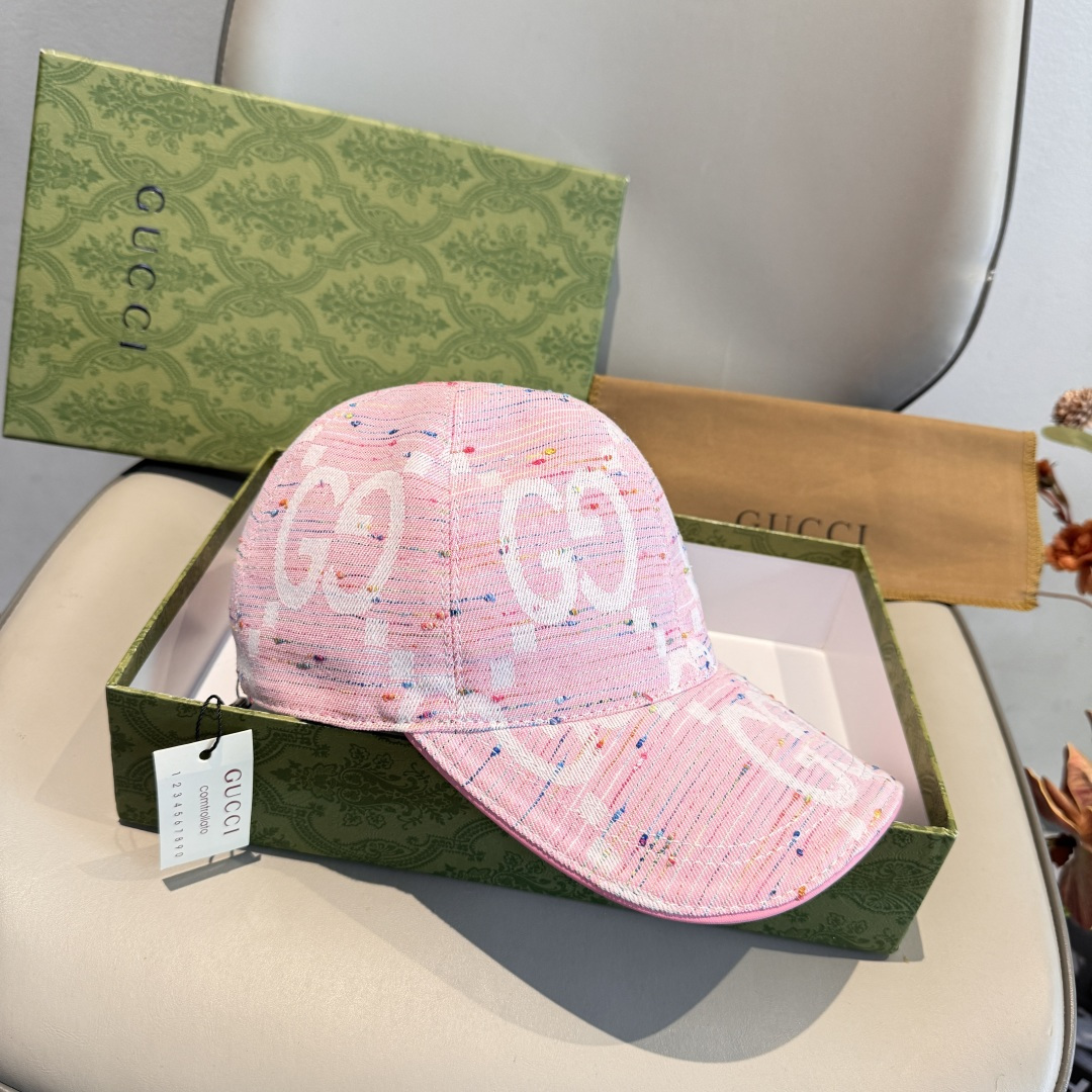 구찌(GUCCI) 더블 GG 로고 볼캡 모자