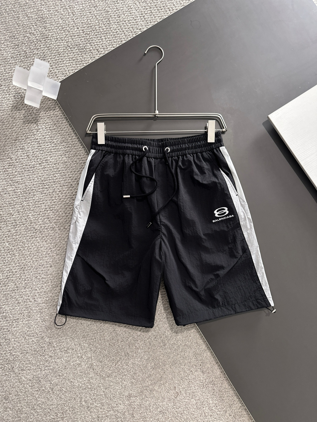 발렌시아가(BALENCIAGA) 자카드 패턴 쇼츠 팬츠 의류