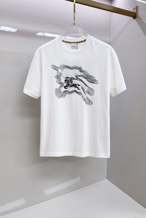 버버리(BURBERRY) 클래식 로고 반팔 티셔츠 의류