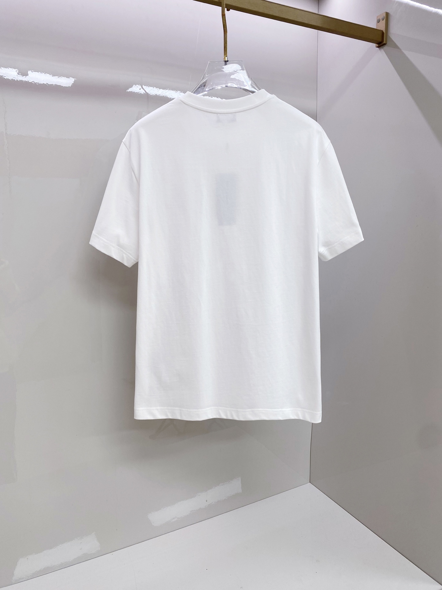 디올(Dior) 프론트 로고 반팔 티셔츠 의류