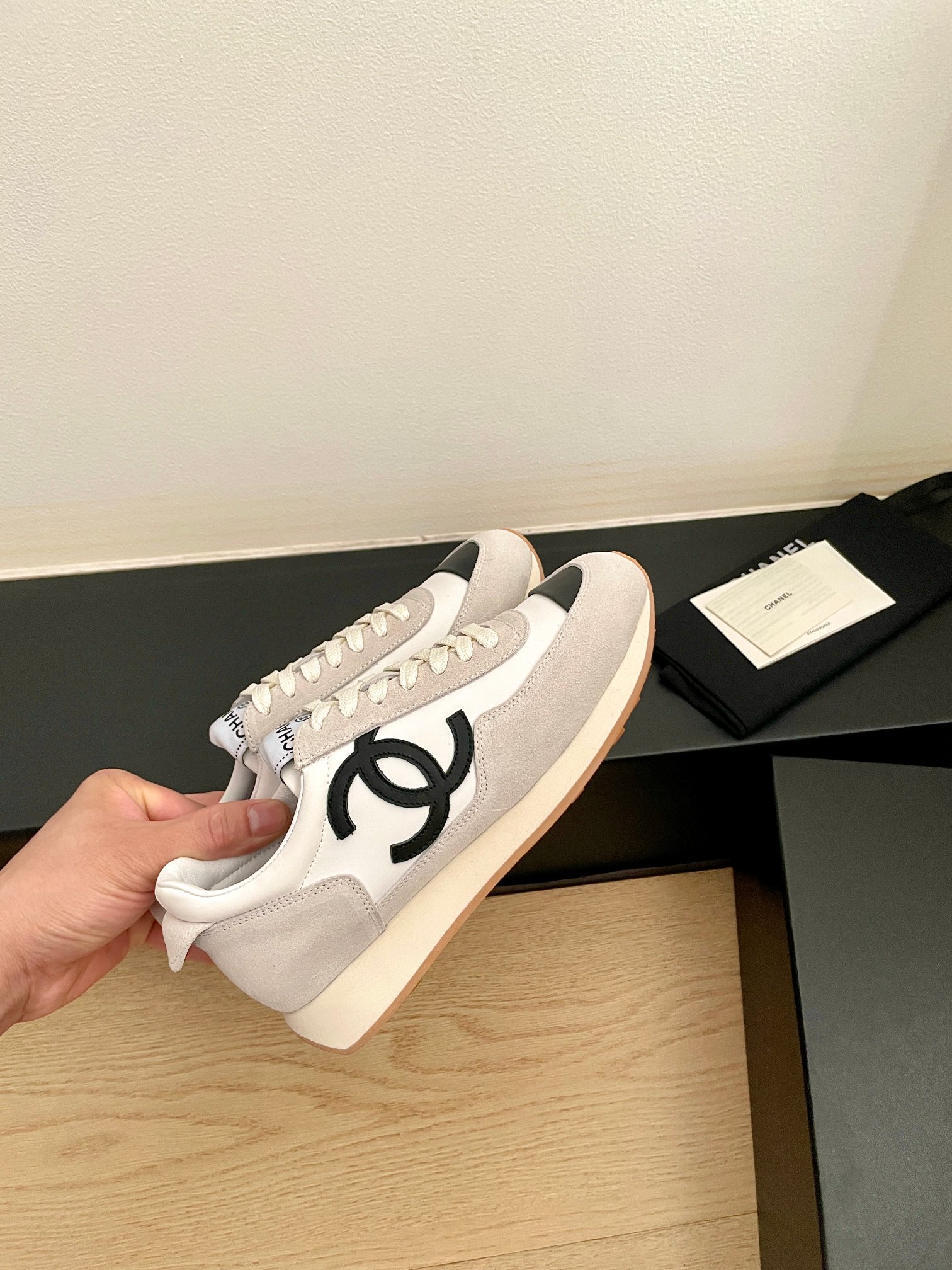 샤넬(CHANEL) 판다 컬러 독일군 스니커즈 신발