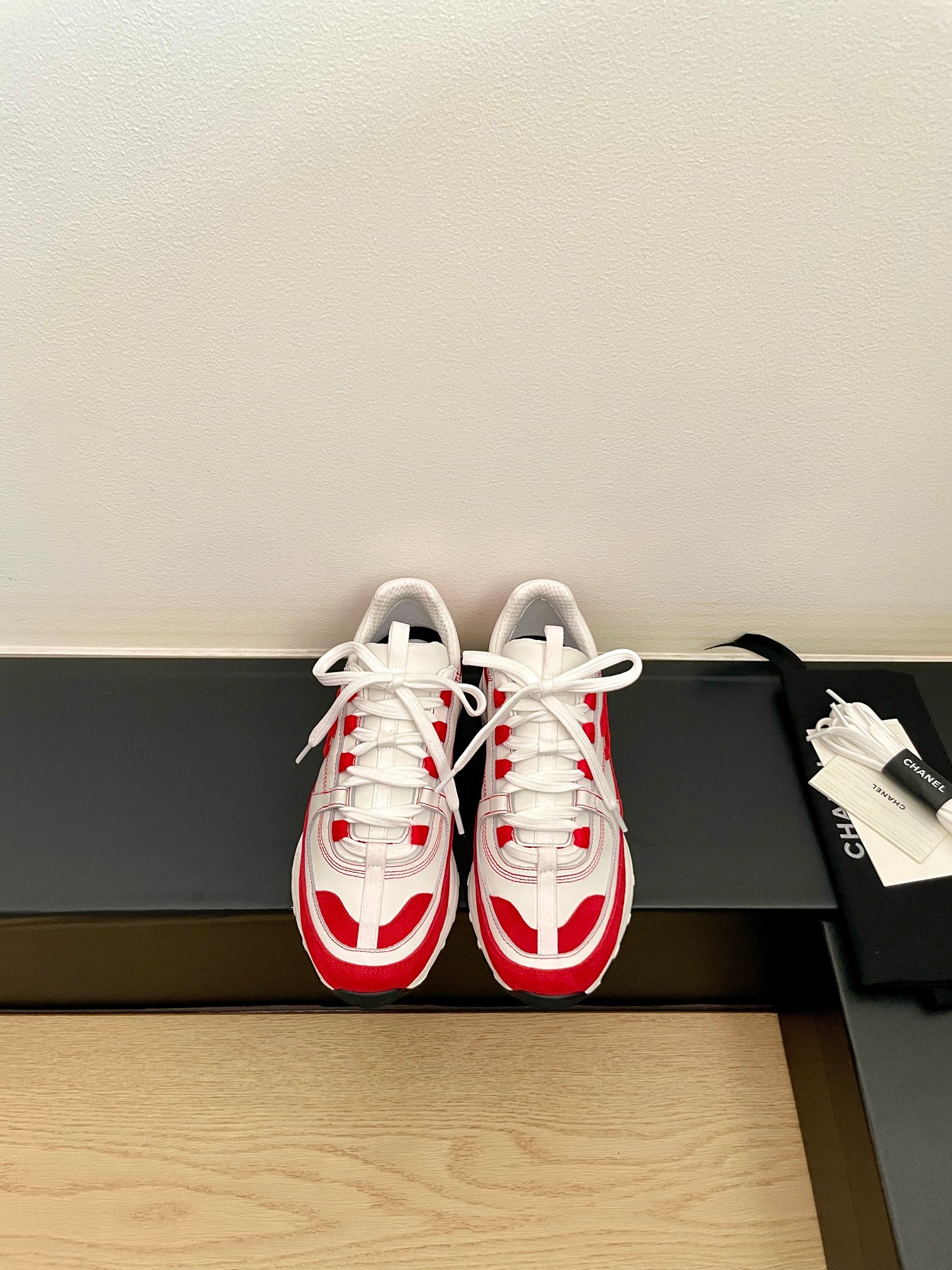 샤넬(CHANEL) 레트로 러닝 스니커즈 신발