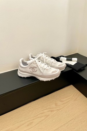 샤넬(CHANEL) 레트로 러닝 스니커즈 신발