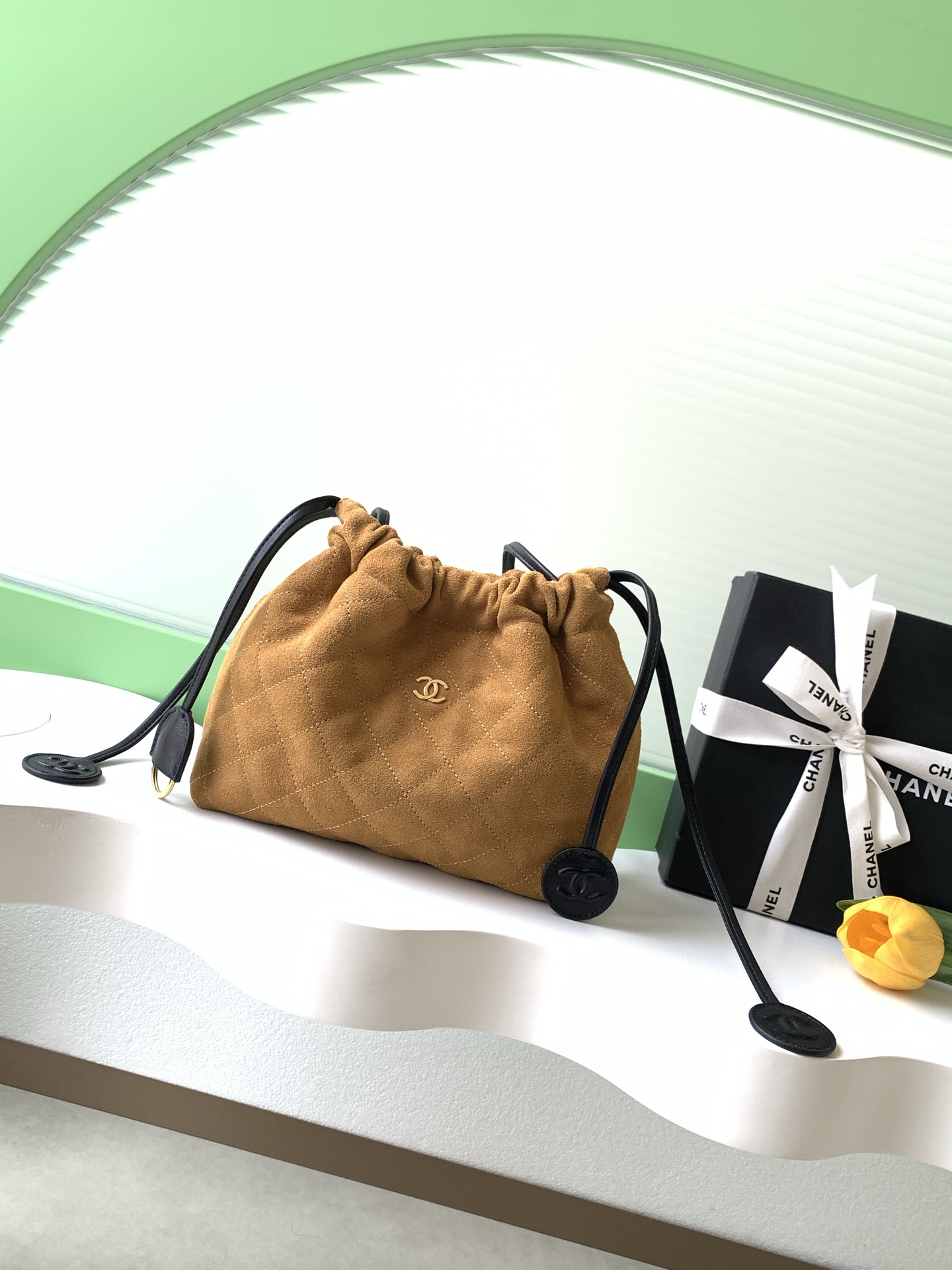 샤넬(Chanel) 럭키백(복주머니) 퀼팅 드로스트링 버킷백 가방