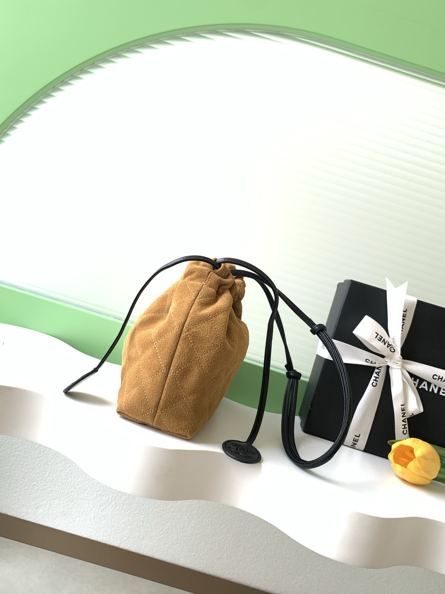 샤넬(Chanel) 럭키백(복주머니) 퀼팅 드로스트링 버킷백 가방