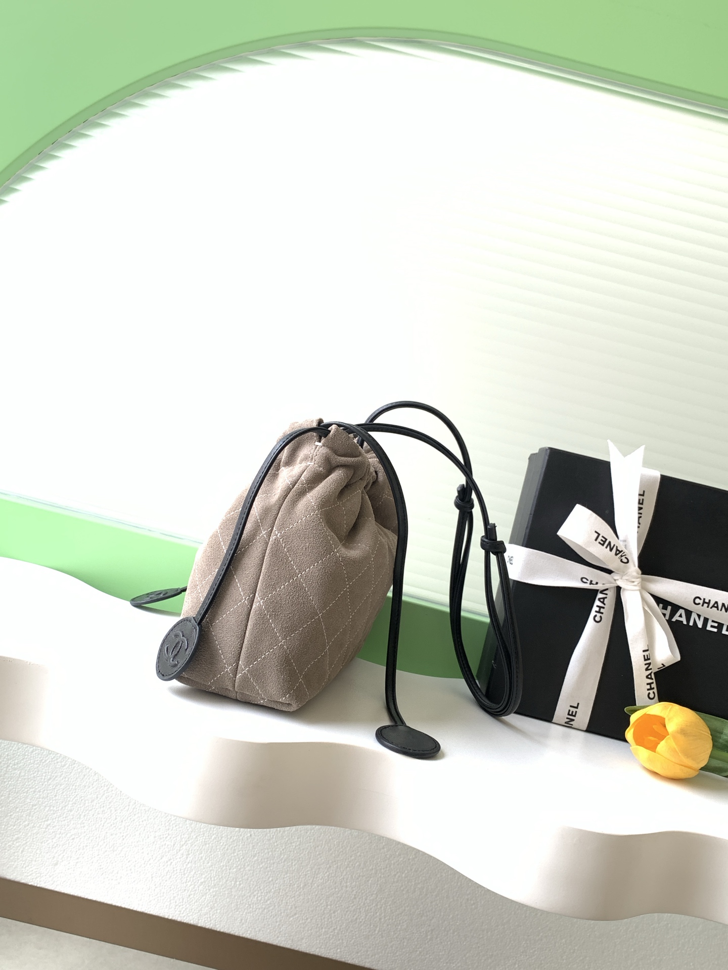 샤넬(Chanel) 럭키백(복주머니) 퀼팅 드로스트링 버킷백 가방