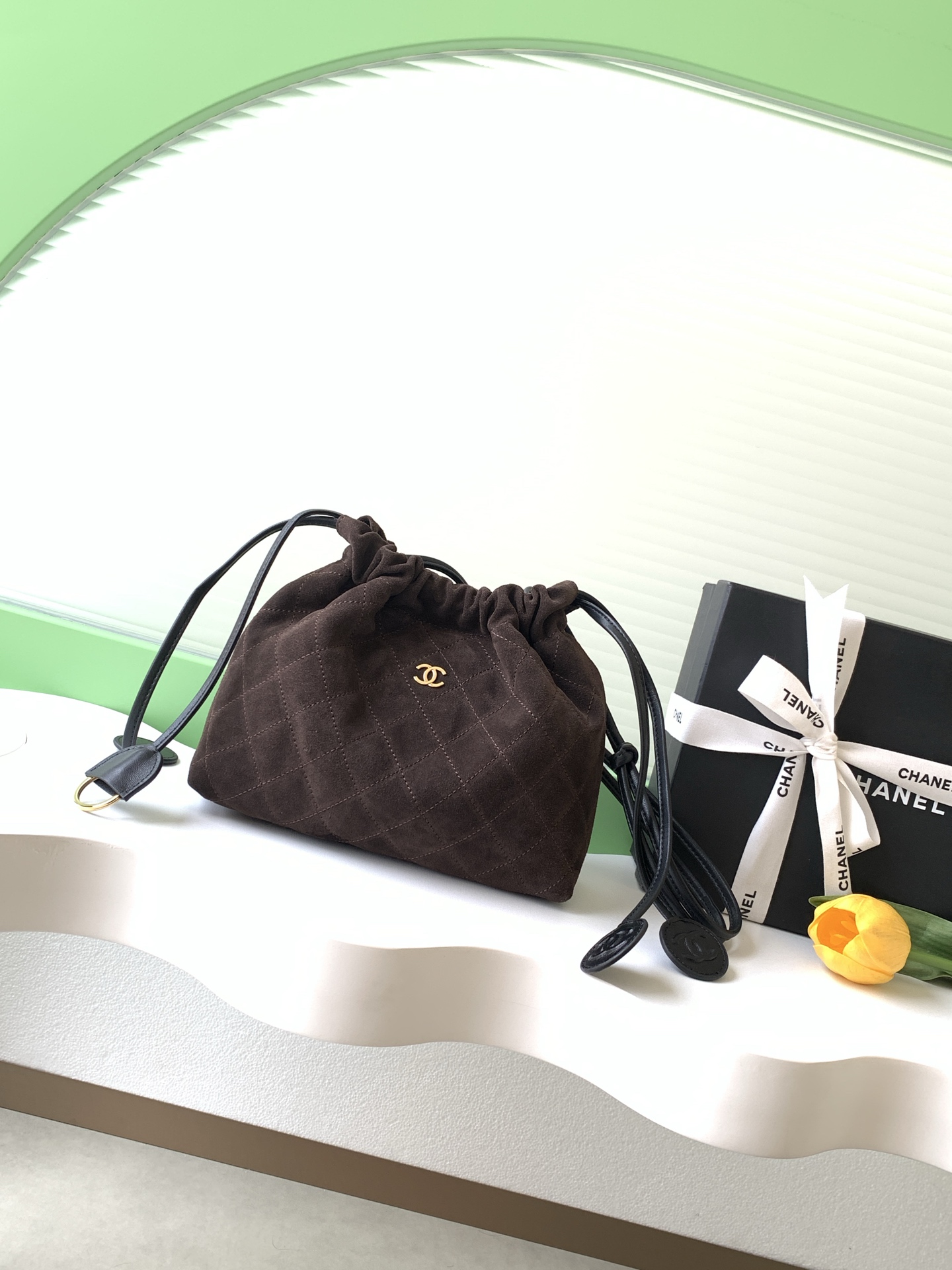 샤넬(Chanel) 럭키백(복주머니) 퀼팅 드로스트링 버킷백 가방