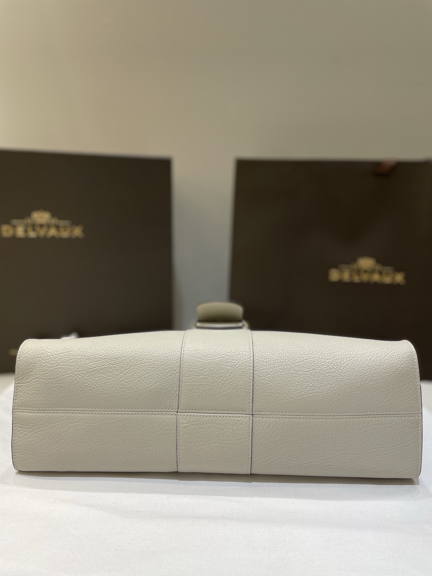 델보(Delvaux) 템포(Tempo) 숄더백 가방 라지 - 화이트