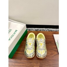 보테가베네타(BOTTEGA VENETA) 오르빗 스니커즈 신발