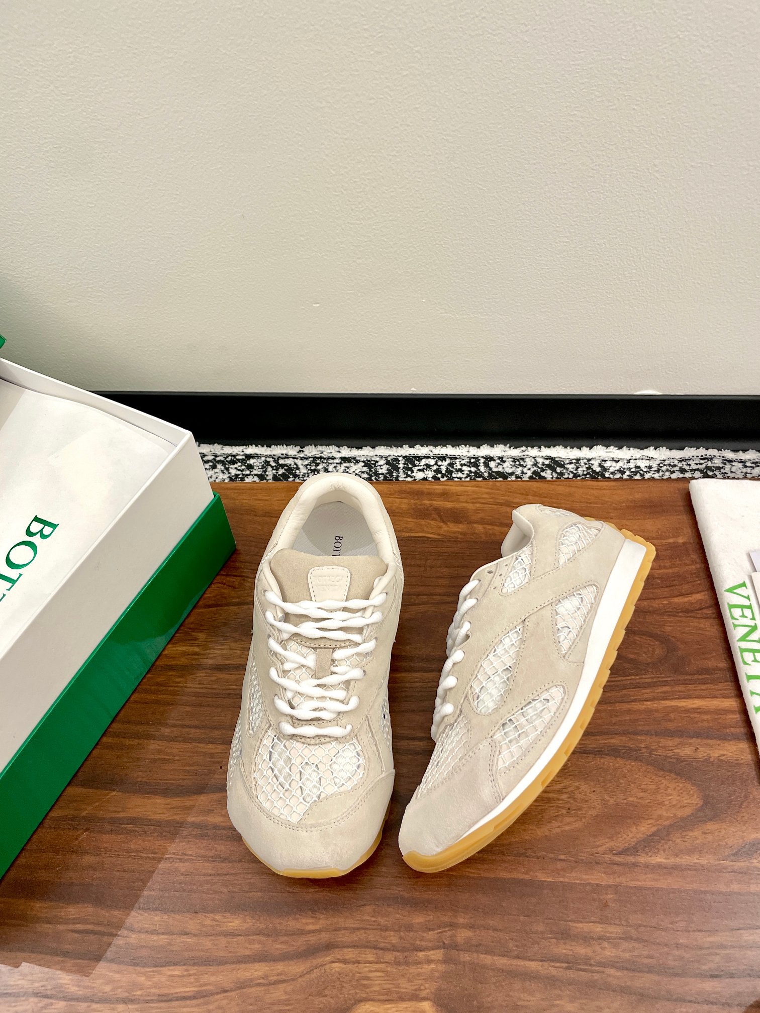 보테가베네타(BOTTEGA VENETA) 오르빗 스니커즈 신발